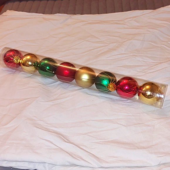 8-pack multicolored Xmas ornaments - Picture 2 of 3